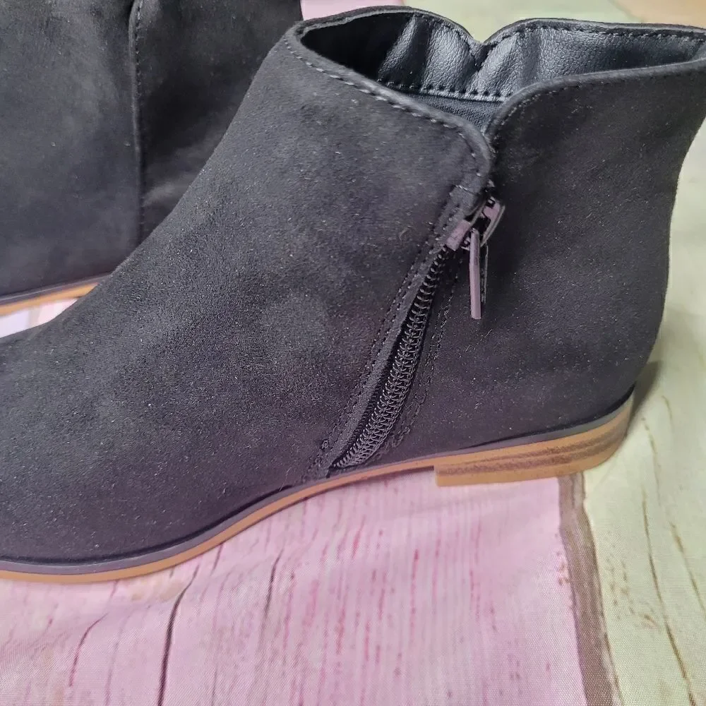 Girl's Side Zip Ankle Boots Size 8‎